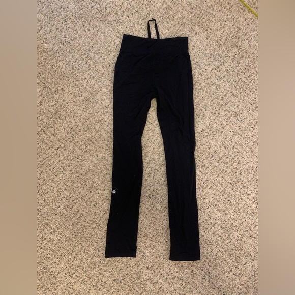 Lululemon Straight Leg Legging with Tie Waist - Picture 3 of 6